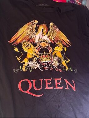 Queen Black Band Tee with Yellow & Red Crest Graphic L